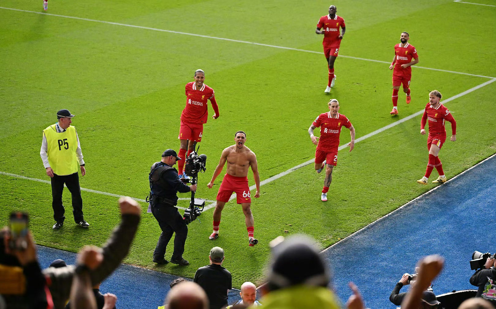 利物浦翻盘土耳其,埃尔林送出助攻 利物浦翻盘土耳其,埃尔林送出助攻