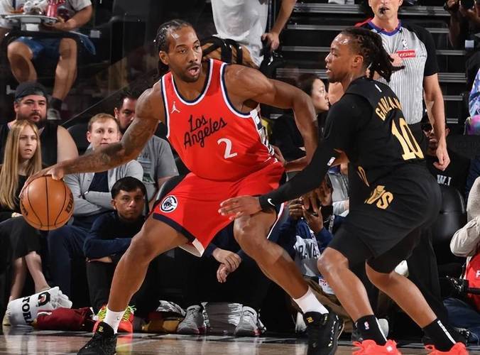 勇士鏖战土耳其男篮，伦纳德统治全场的简单介绍