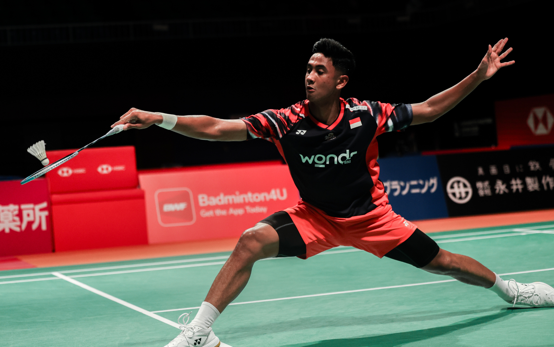 印度羽毛球队鏖战马来西亚羽毛球队，林丹关键制胜