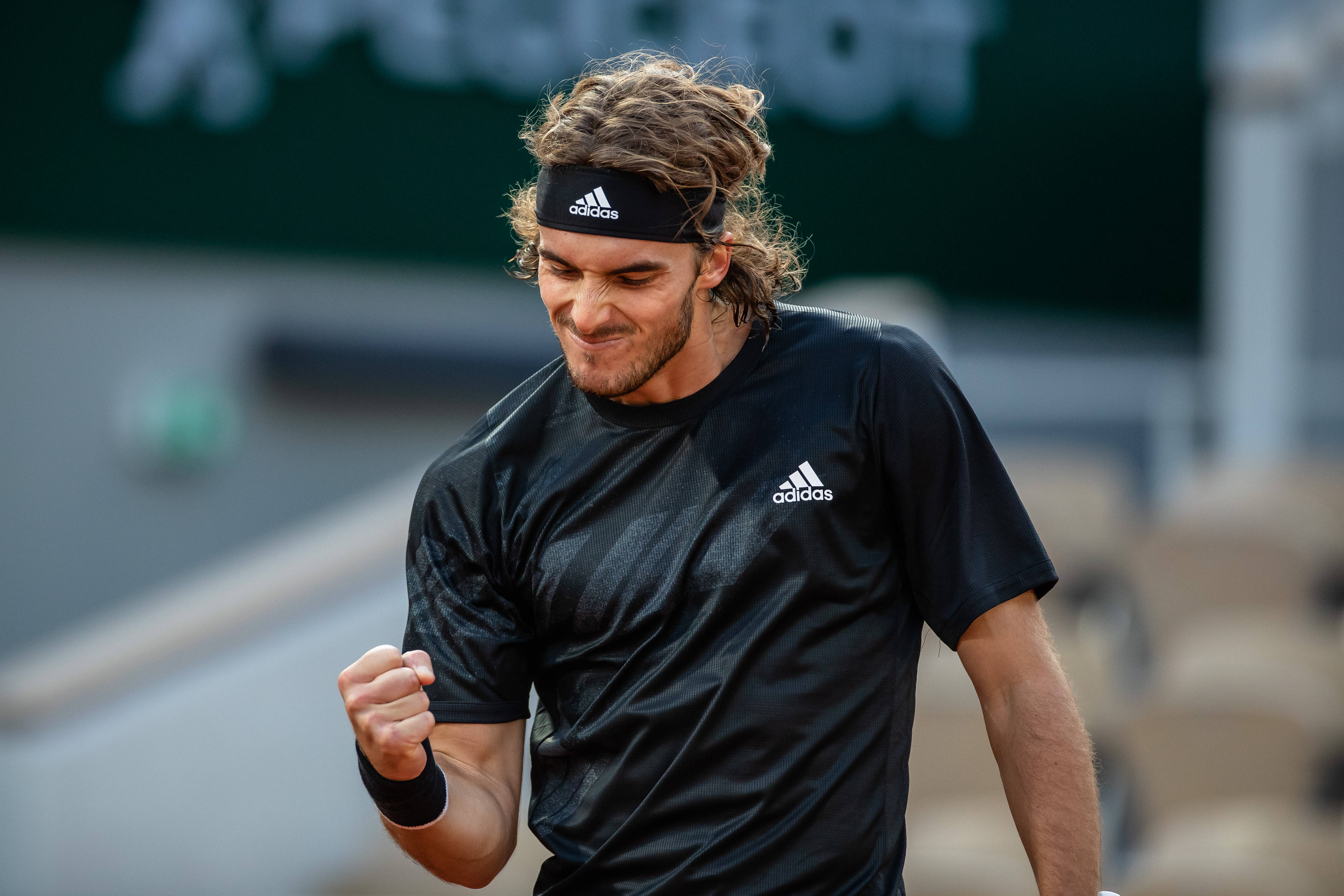 法国网球队逆转西班牙网球队,西西帕斯关键制胜的简单介绍 法国网球队逆转西班牙网球队,西西帕斯关键制胜的简单介绍