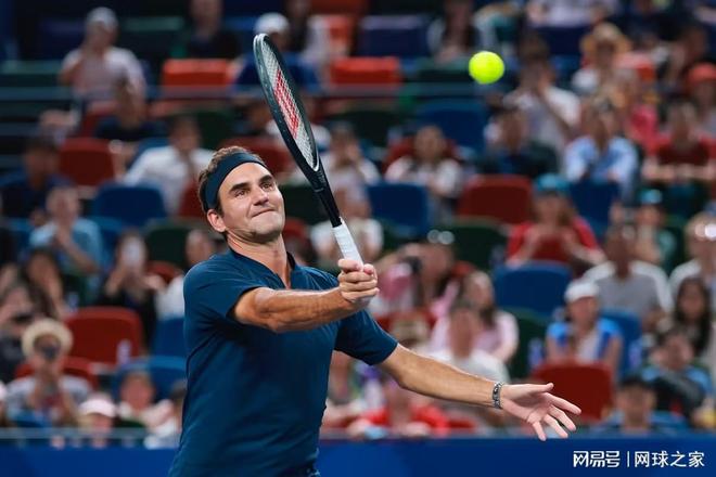 法国网球队鏖战德国网球队，费德勒统治全场