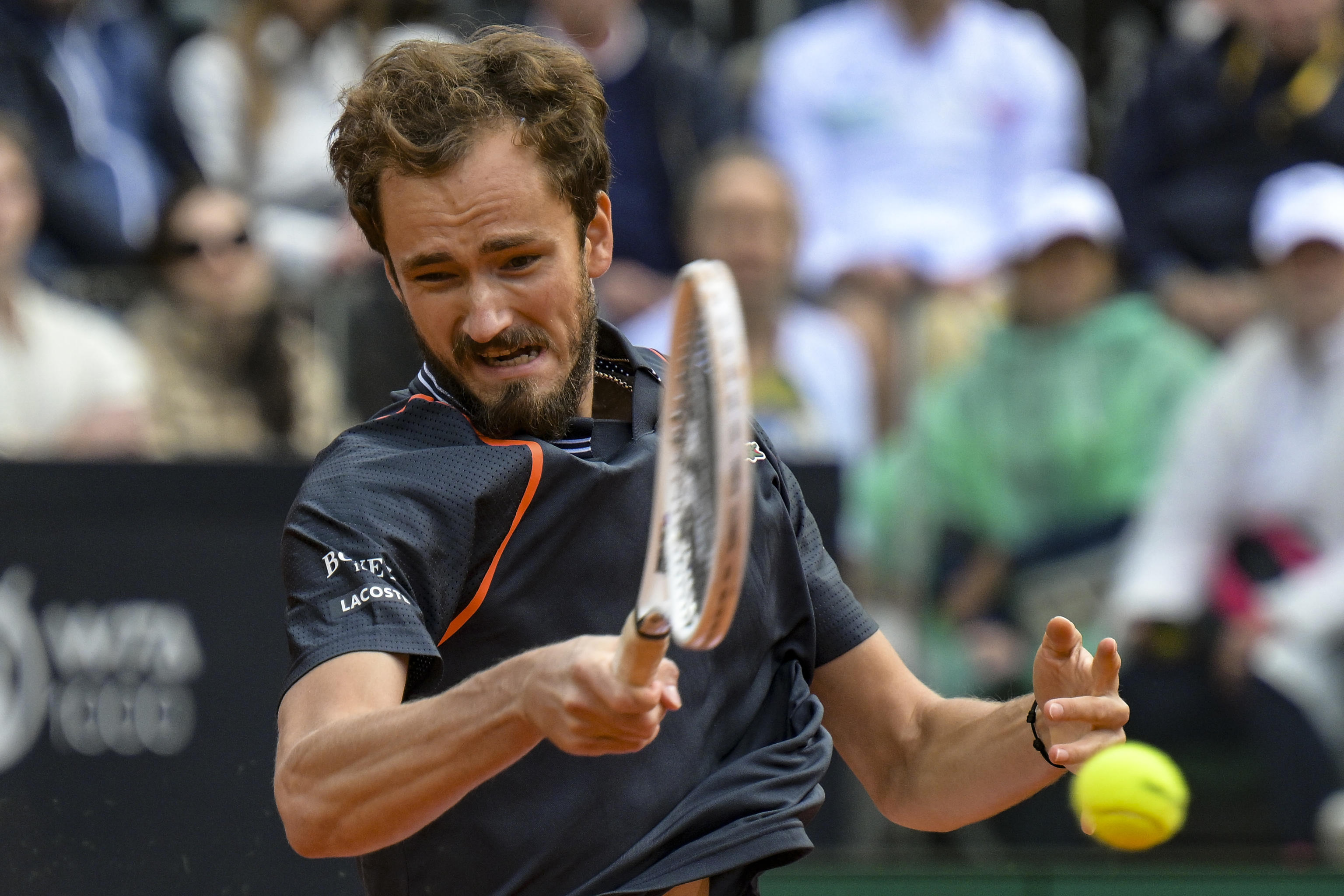 意大利网球队绝杀日本网球队，梅德韦杰夫打破历史纪录