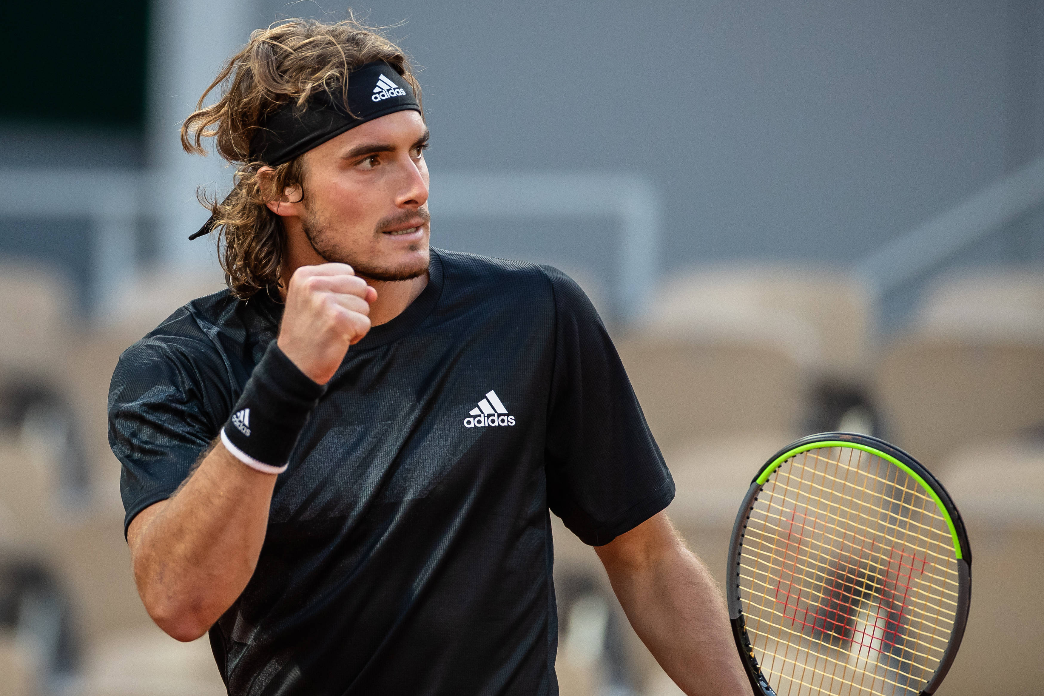 关于美国网球队力克世界网球队，西西帕斯惊艳世界的信息