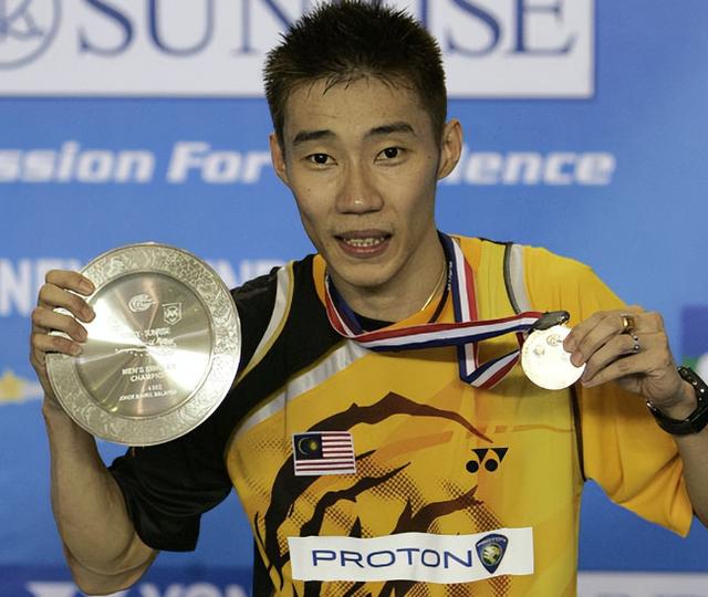 马来西亚羽毛球队轻取丹麦羽毛球队,李宗伟送出助攻 马来西亚羽毛球队轻取丹麦羽毛球队,李宗伟送出助攻