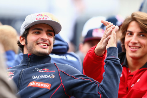 红牛二队绝杀雷诺车队,塞恩斯刷新纪录 红牛二队绝杀雷诺车队,塞恩斯刷新纪录