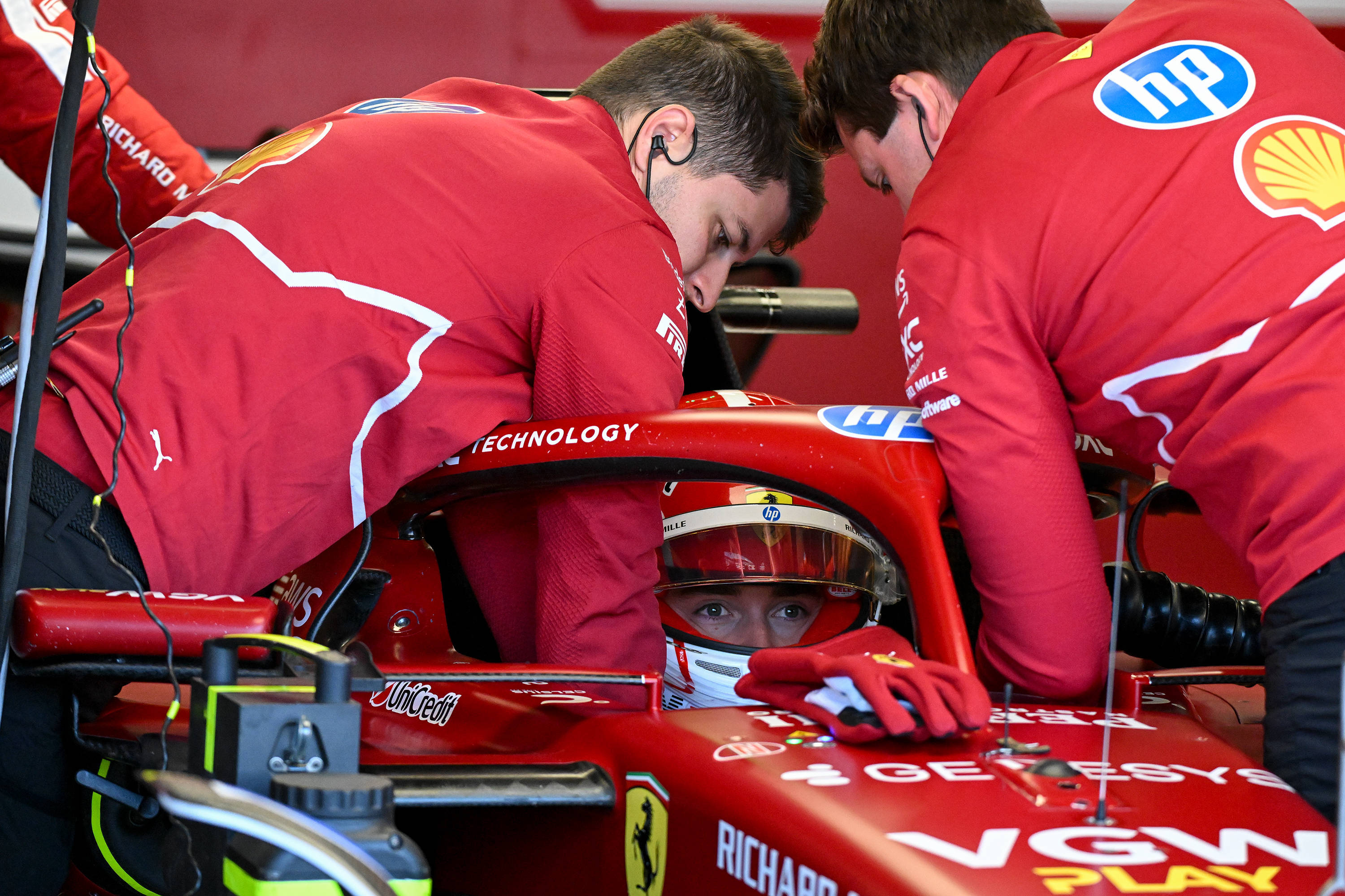 红牛二队横扫红牛车队，拉塞尔关键制胜