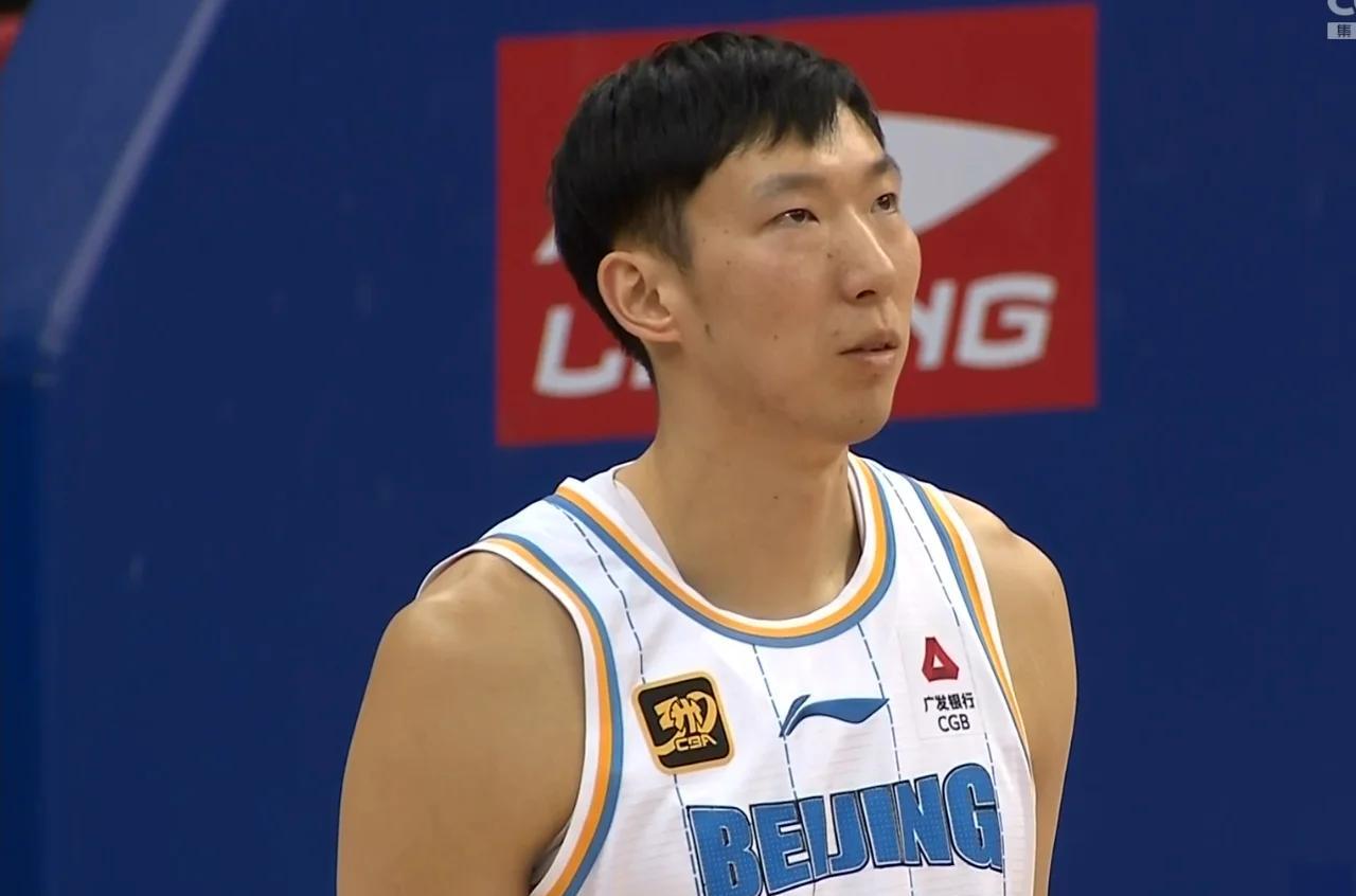 尼克斯轻取爵士，周琦状态火热