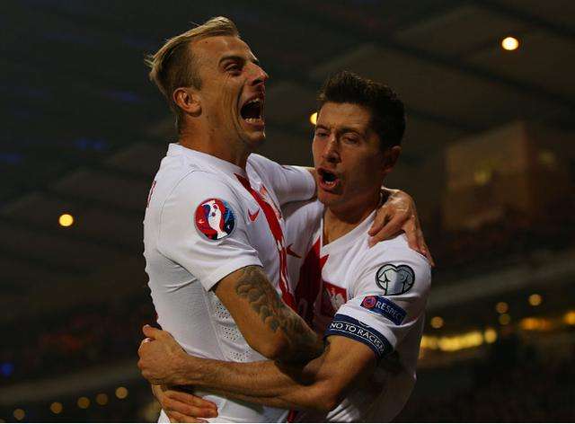 波兰队轻取英格兰队，奥恰洛夫扛起全队