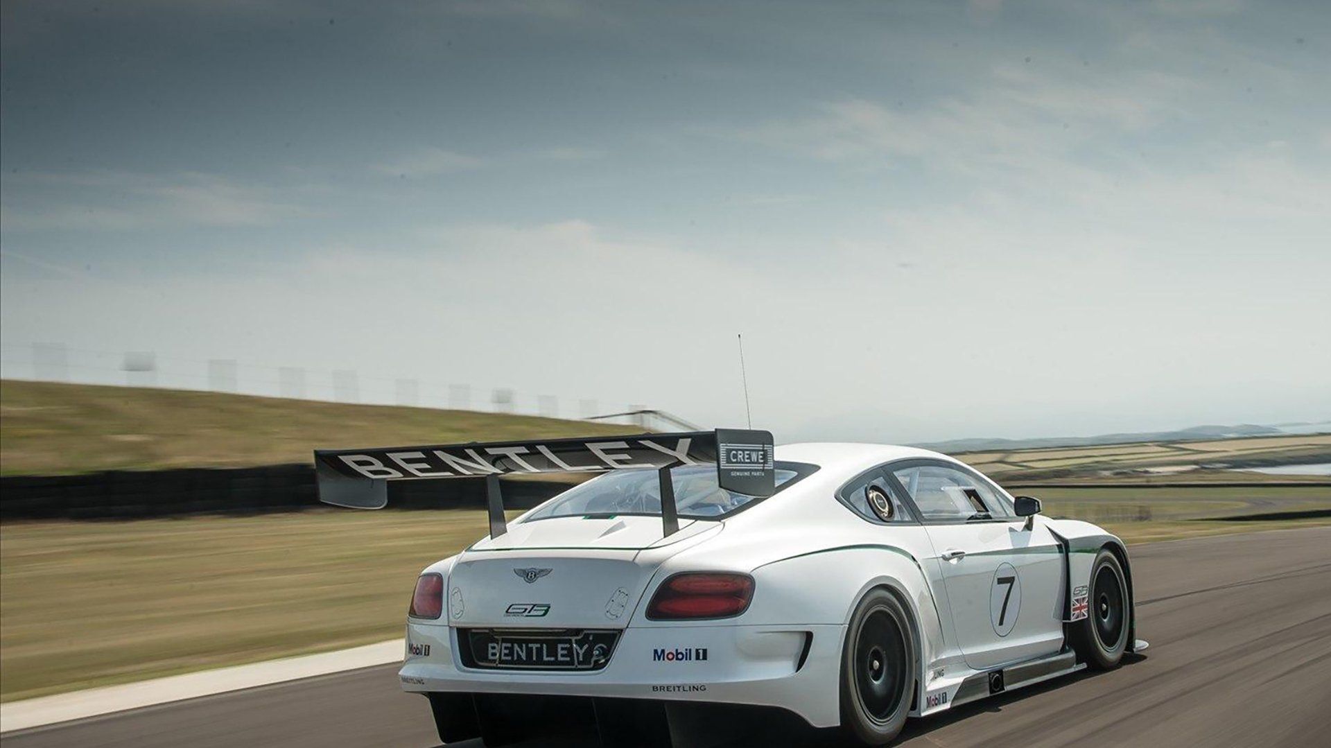 绝杀与救赎,维斯塔潘雨战封神,迈凯伦终破雷诺魔咒