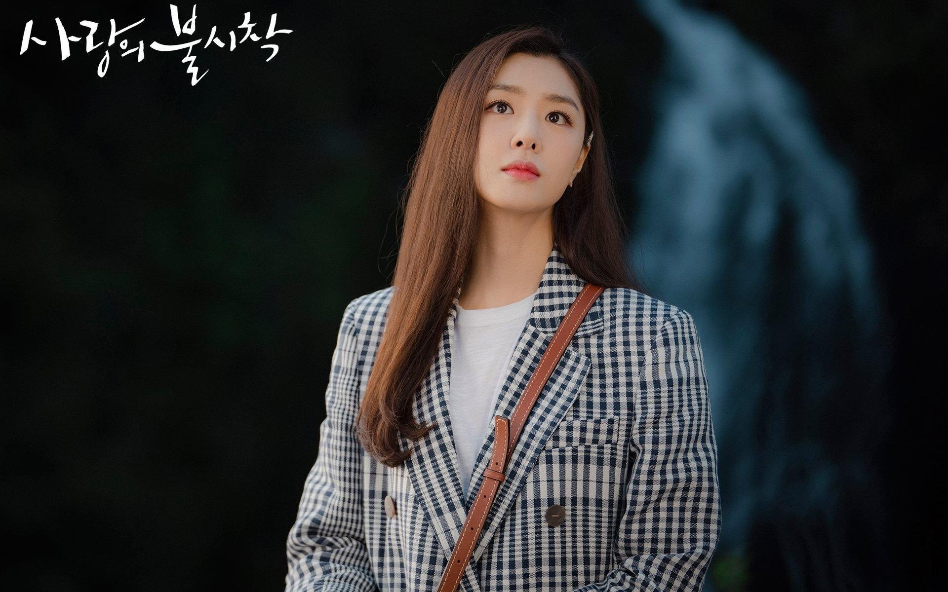 逆转的艺术,从绿茵场到赛车场,哥伦比亚与阿尔瓦雷斯的绝地反击